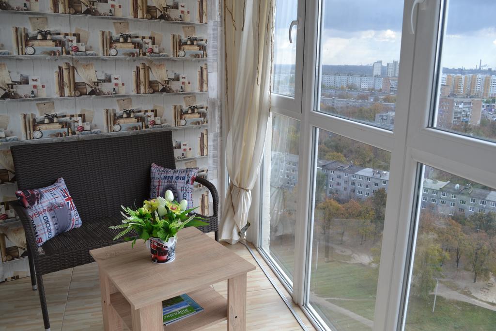 Apartment On Yuvilejnyj Avenue Kharkov Luaran gambar